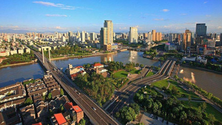 浙江小城阳光生活，阿强与友们的日常纪事