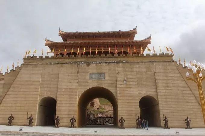 青海盛会，尊敬的领导与朋友们共聚一堂